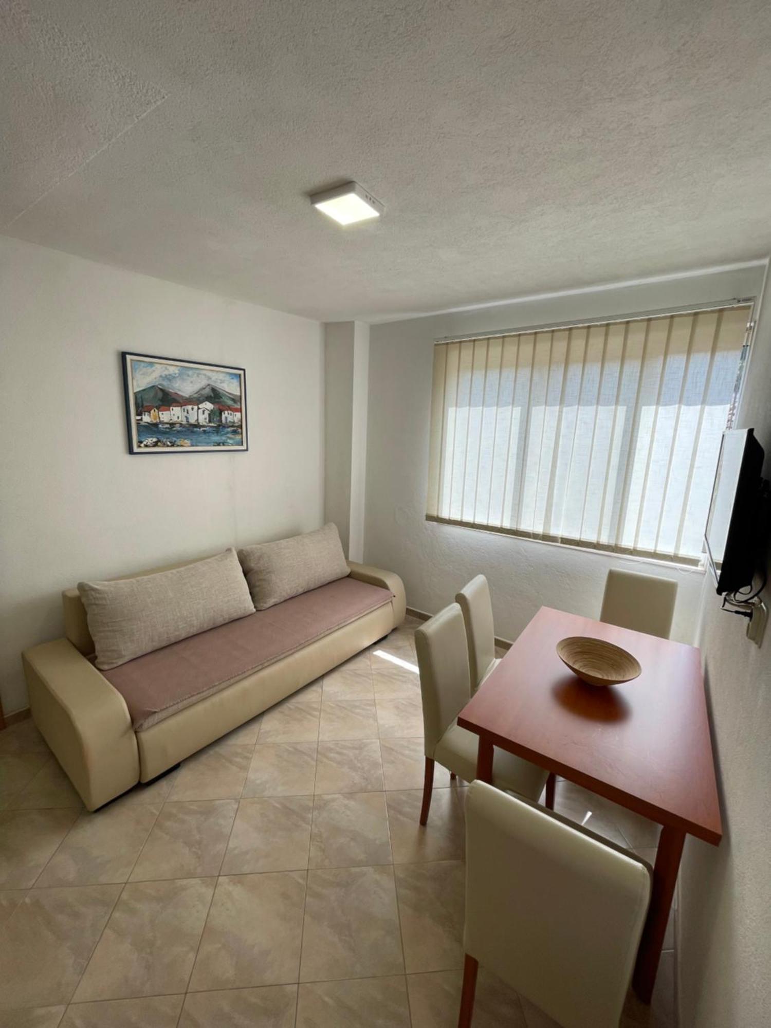 Ivan I Matej Apartments Blace Εξωτερικό φωτογραφία